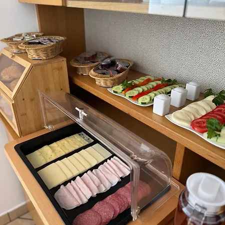 Ξενοδοχείο Goldene Gerste 3*